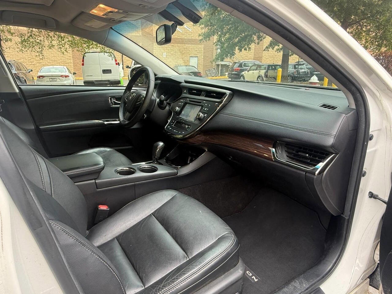 Used 2015 Toyota Avalon XLE Touring image 16