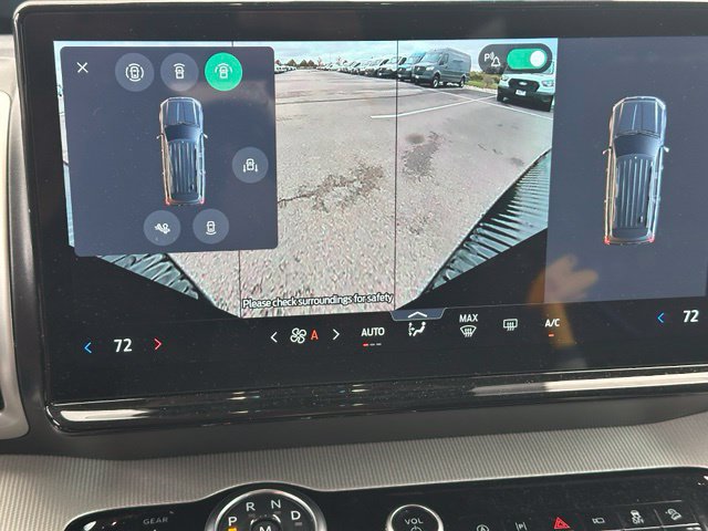Used 2025 Ford Expedition Active AWD/4WD image 29