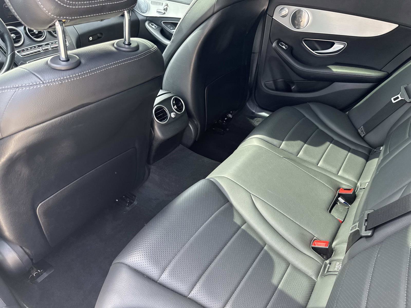 Used 2018 Mercedes-Benz C 300 Sedan image 25