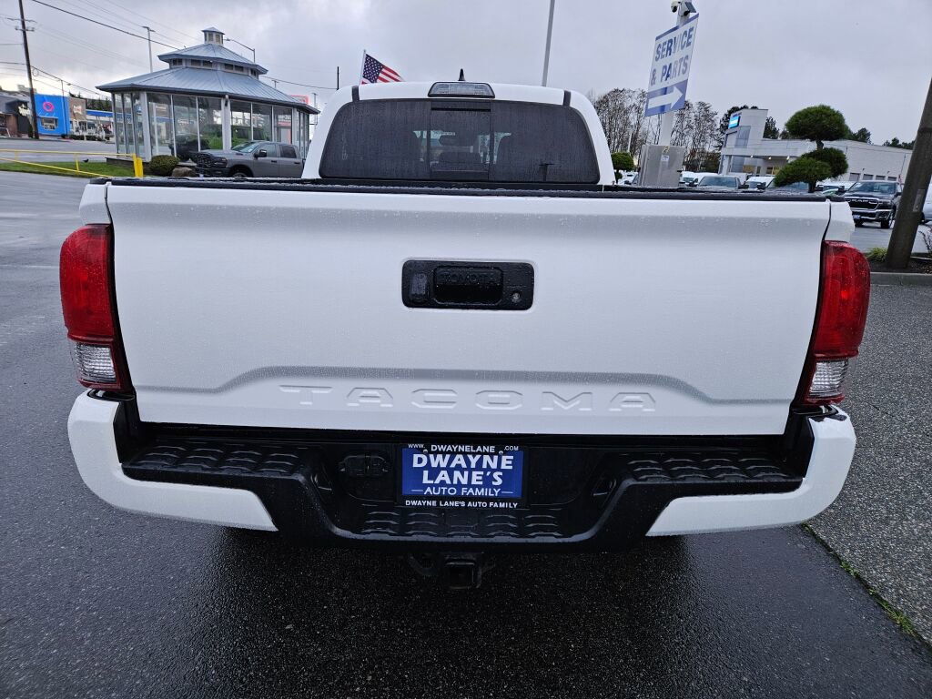 Used 2018 Toyota Tacoma SR5 image 4