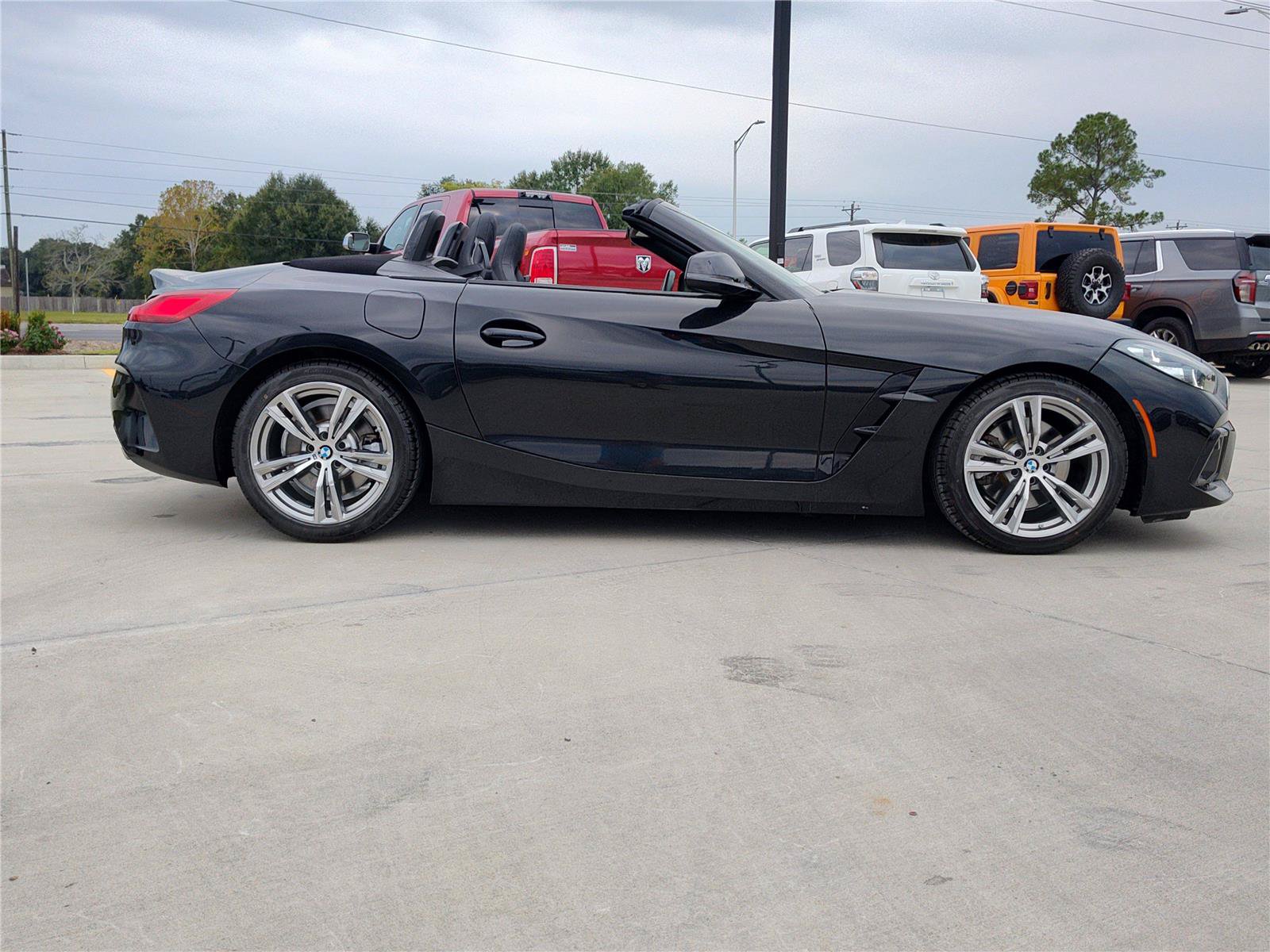 Certified 2025 BMW Z4 sDrive30i RWD image 9