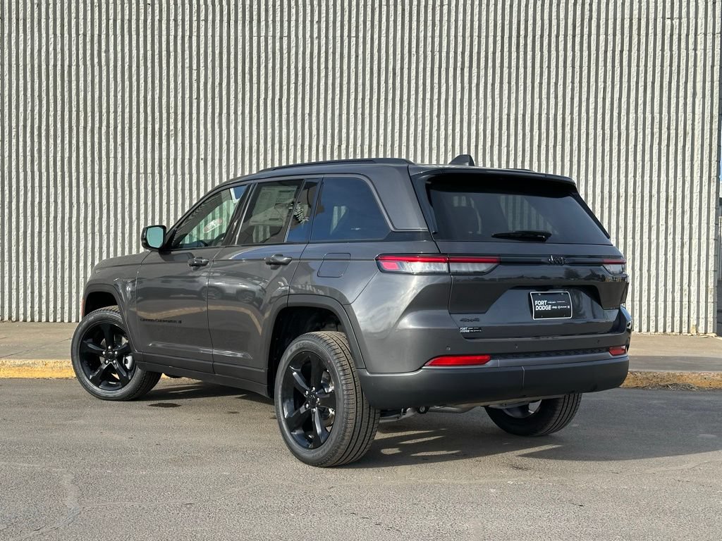 New 2026 Jeep Grand Cherokee Limited w/ Limited Altitude Package AWD/4WD image 3