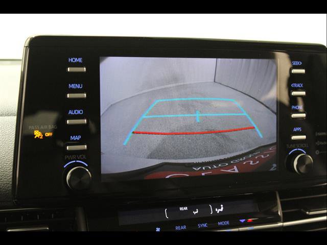 Used 2023 Toyota Sienna XLE FWD image 11