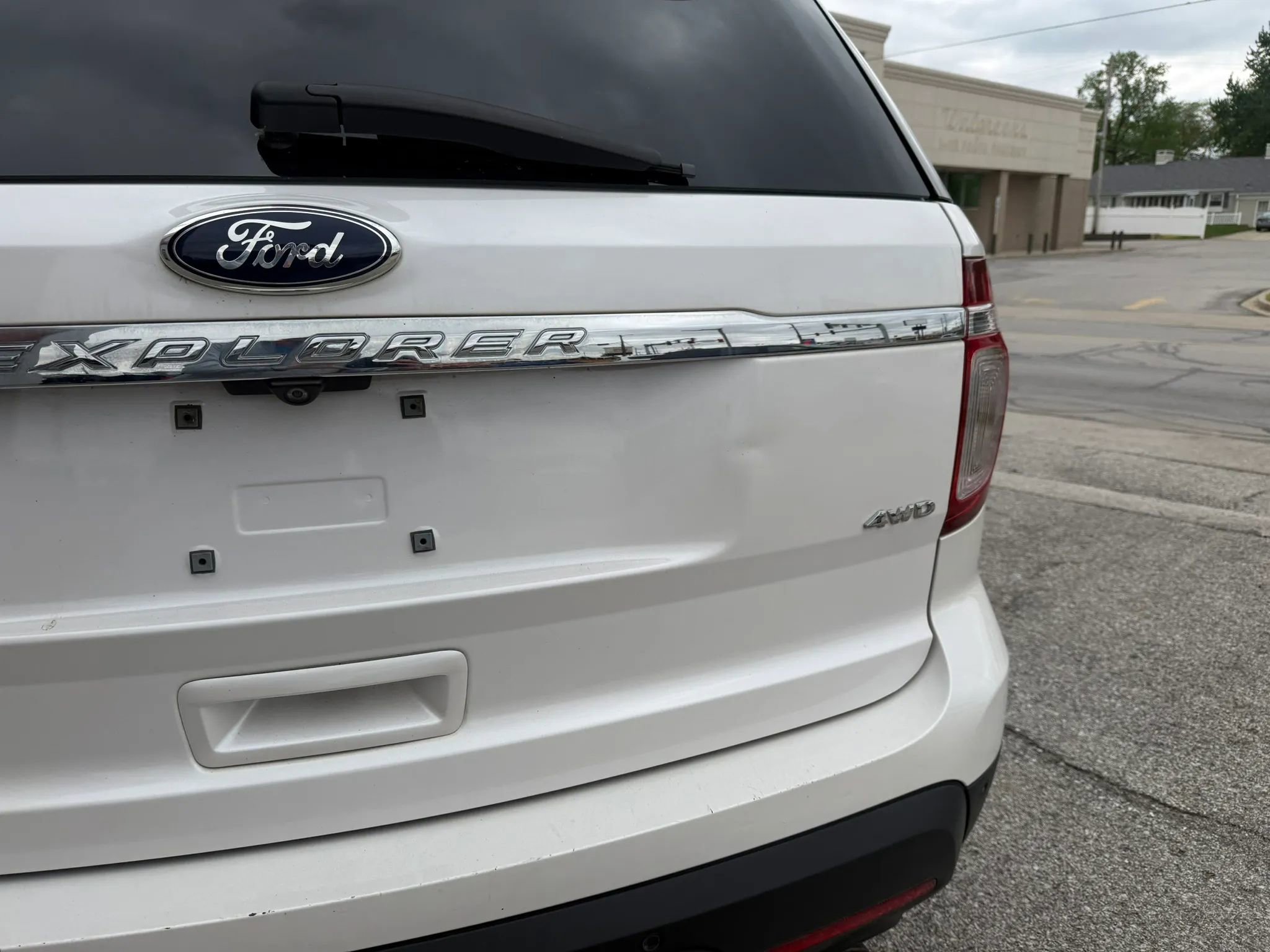Used 2014 Ford Explorer Limited w/ Equipment Group 302A AWD/4WD image 8