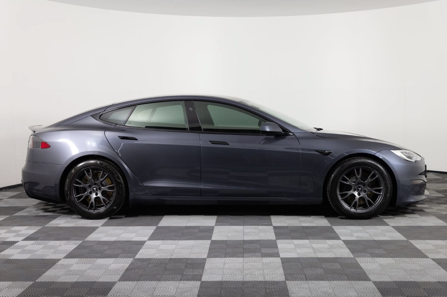 Used 2021 Tesla Model S Plaid AWD/4WD image 9