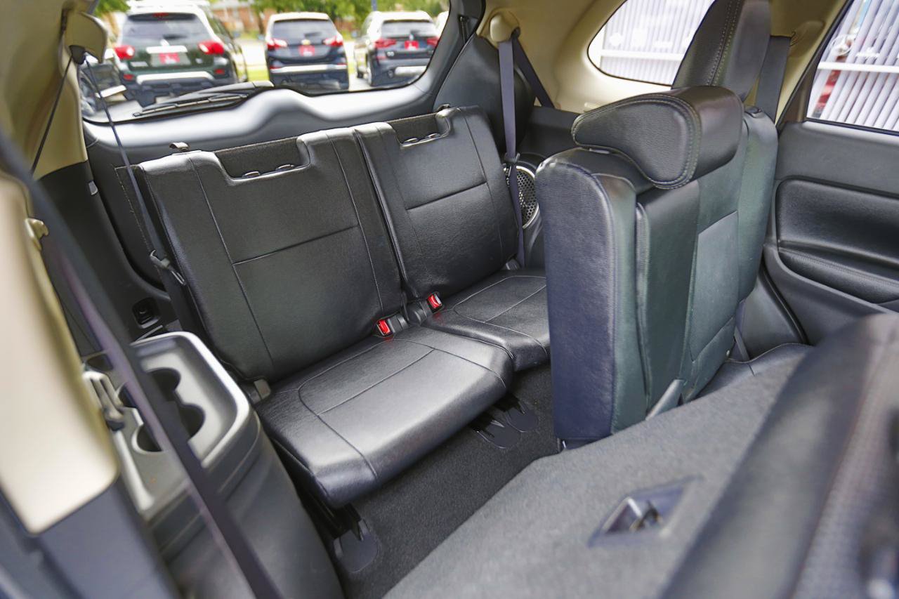 Used 2016 Mitsubishi Outlander SEL AWD/4WD image 18