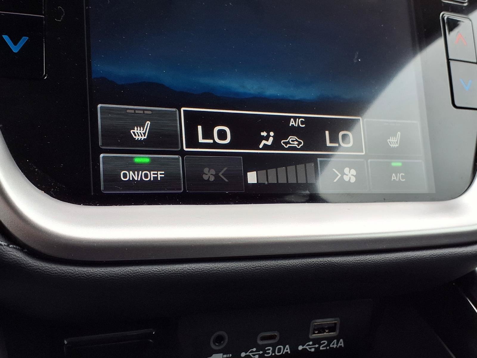 Used 2025 Subaru Outback Limited AWD/4WD image 7