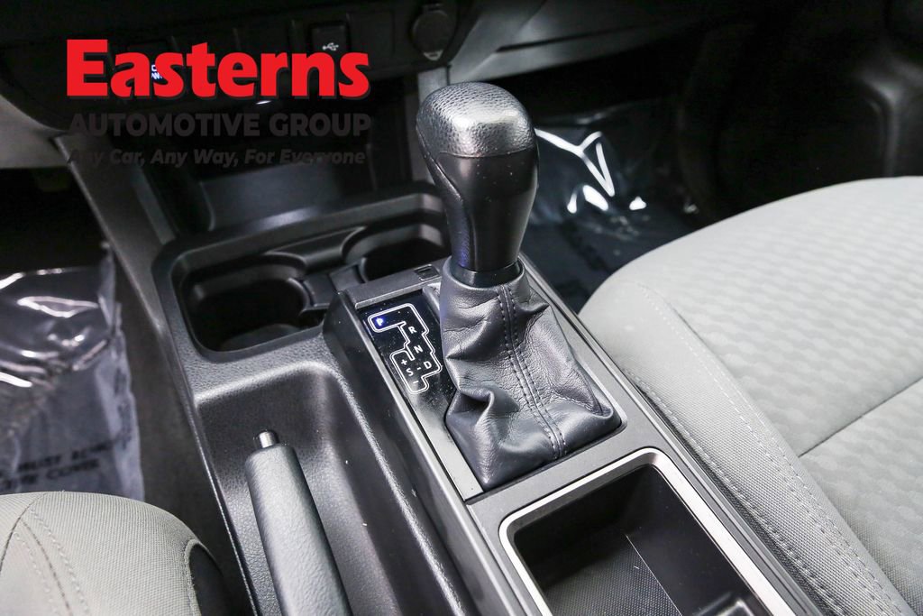 Used 2022 Toyota Tacoma SR image 13