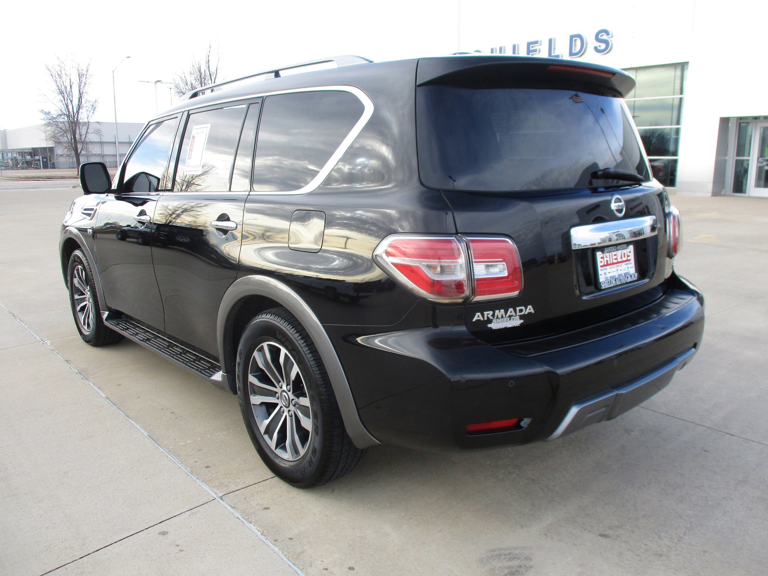 Used 2020 Nissan Armada SL w/ Premium Package AWD/4WD image 3