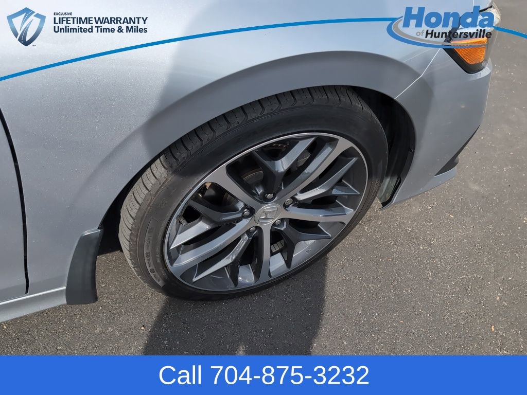 Used 2023 Honda Civic Touring image 9