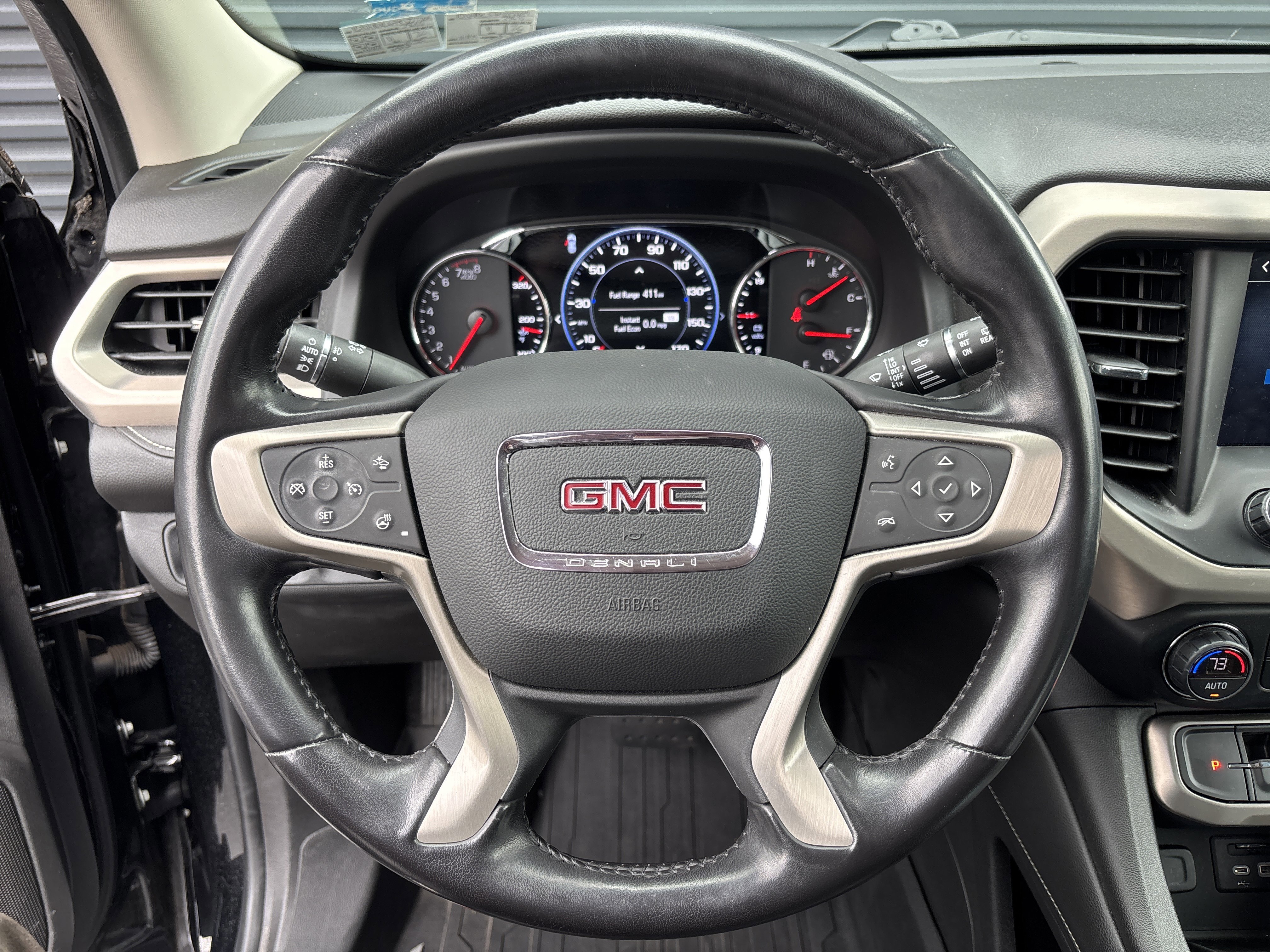 Used 2021 GMC Acadia Denali w/ Denali Technology Package AWD/4WD image 15