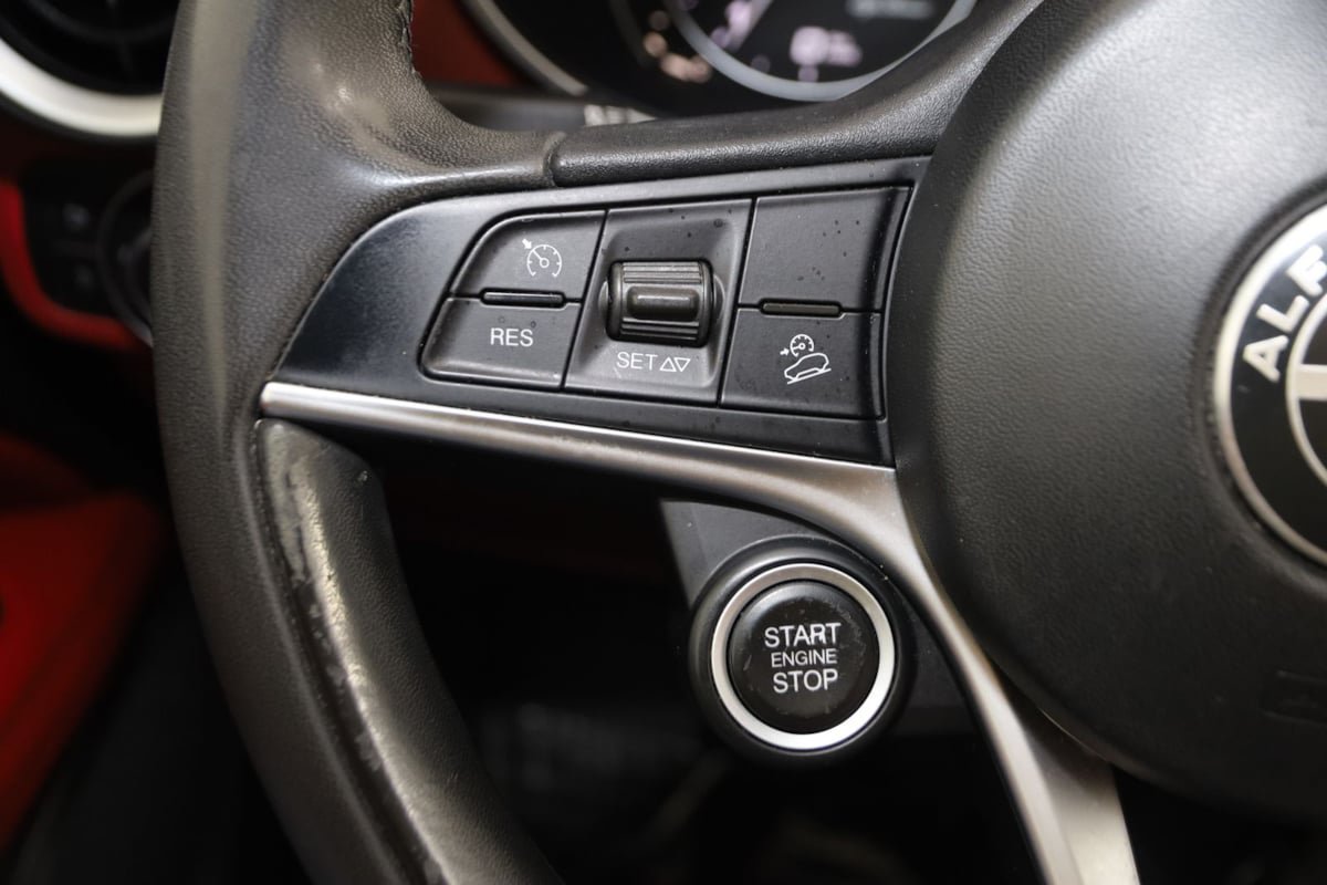 Used 2019 Alfa Romeo Stelvio w/ Nero Edizione RWD image 32