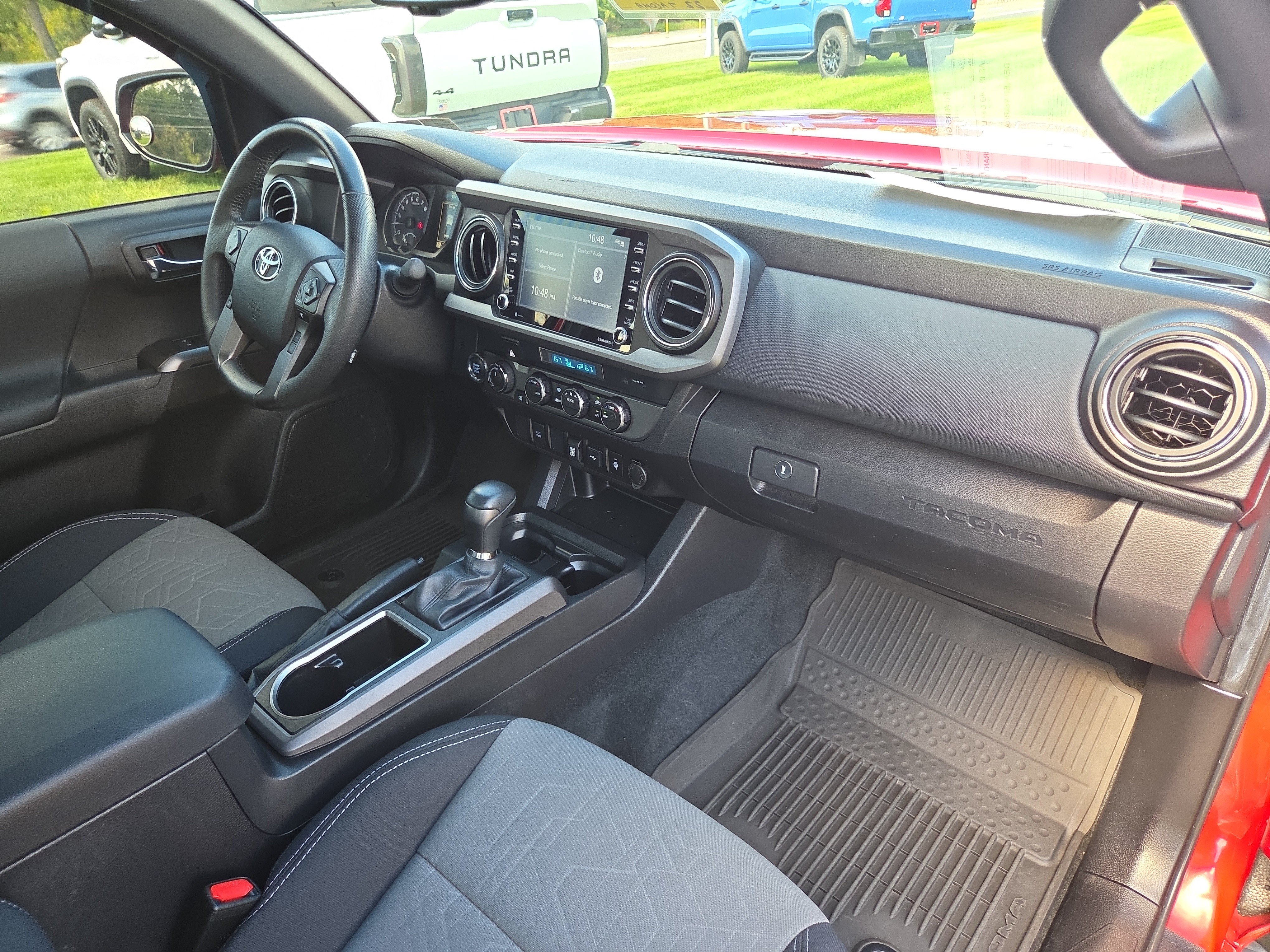 Certified 2022 Toyota Tacoma TRD Off-Road AWD/4WD image 17