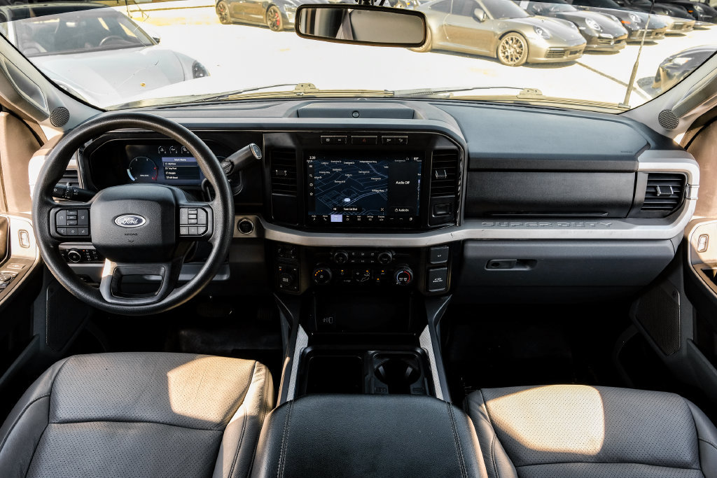 Used 2023 Ford F250 XLT w/ Black Appearance Package AWD/4WD image 10