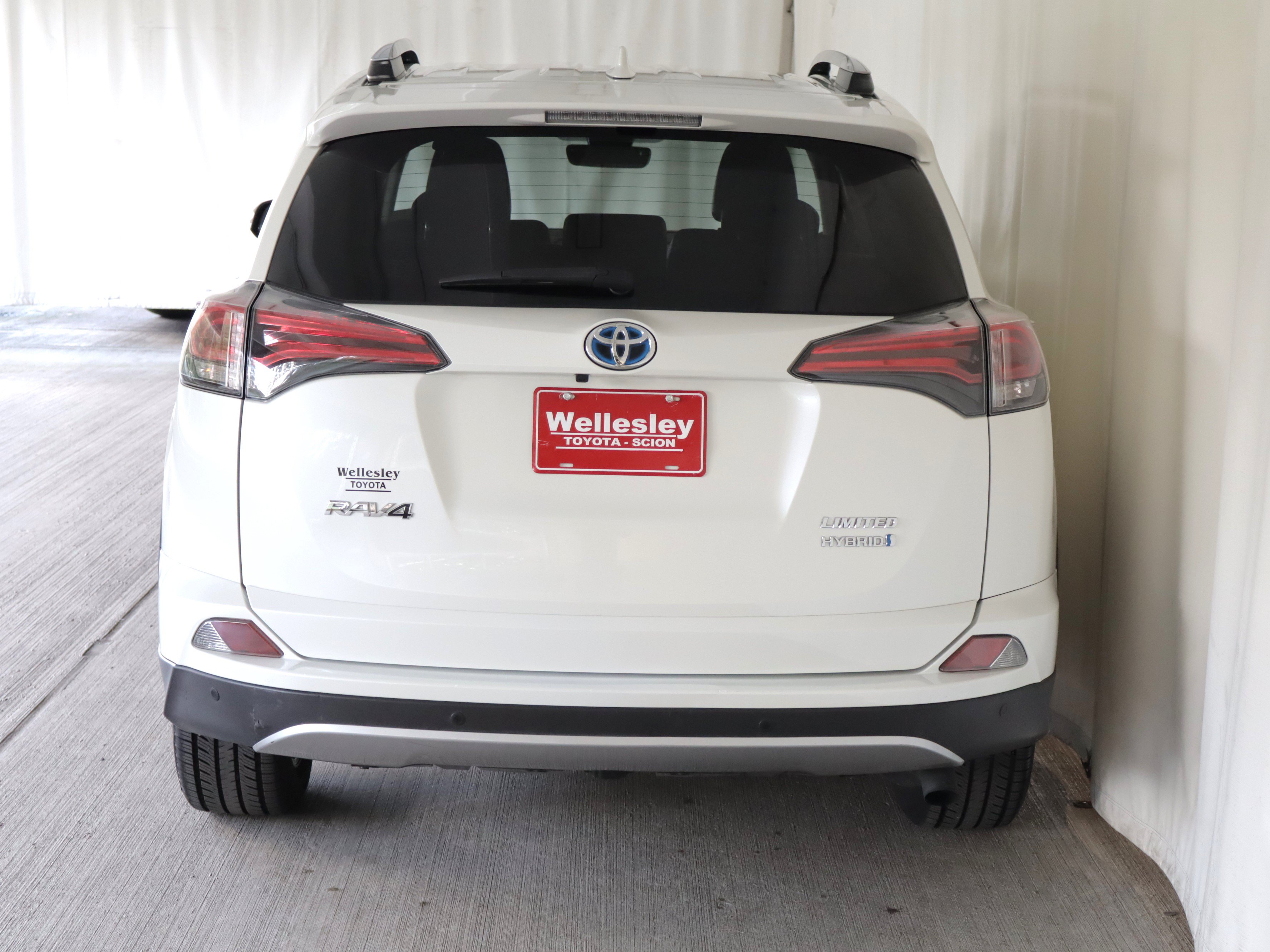Used 2018 Toyota RAV4 Limited AWD/4WD image 27