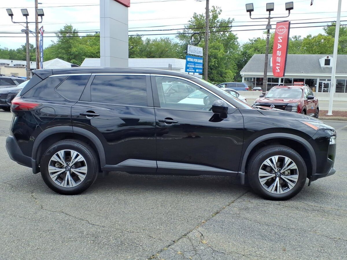 Used 2023 Nissan Rogue SV AWD/4WD image 4