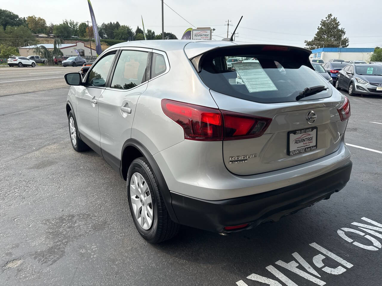 Used 2019 Nissan Rogue Sport S image 5