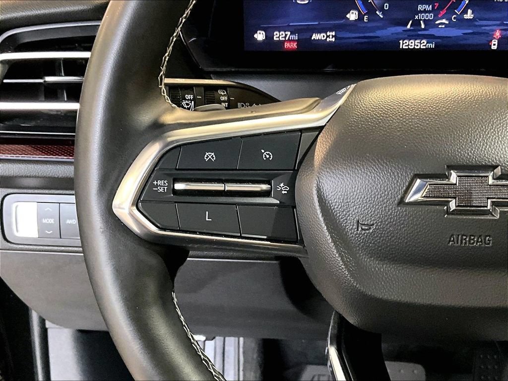Used 2024 Chevrolet Traverse Z71 AWD/4WD image 24