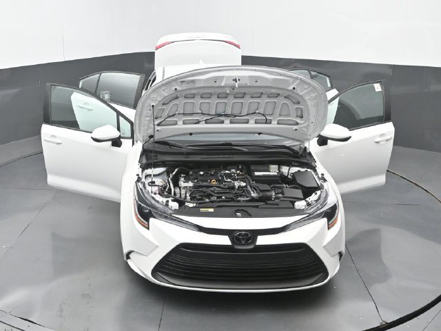Used 2025 Toyota Corolla LE FWD image 34