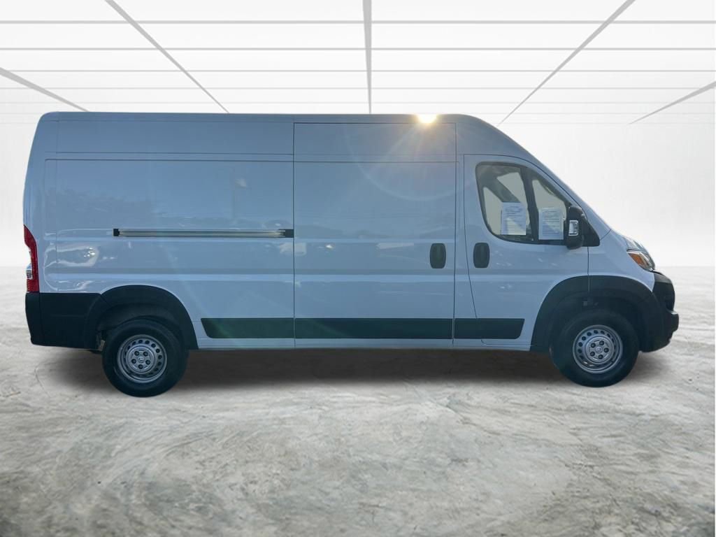 Used 2025 RAM ProMaster 2500 w/ Convenience Group image 3