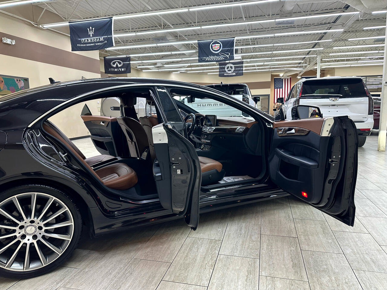 Used 2015 Mercedes-Benz CLS 400 w/ Premium 2 Package image 11