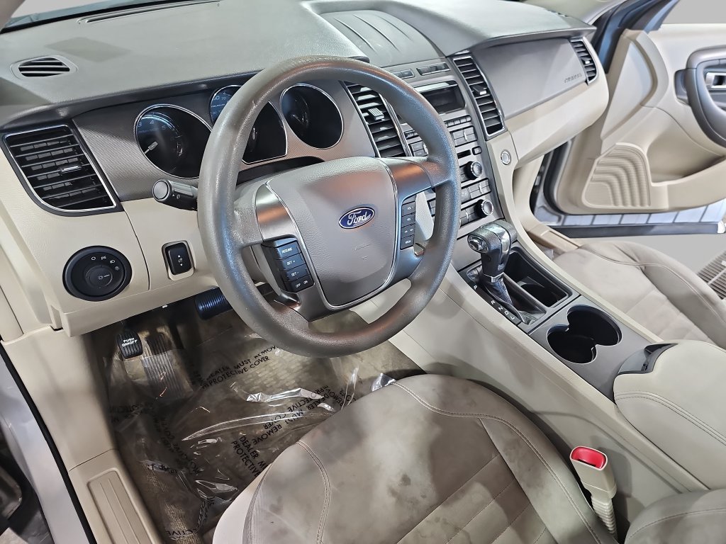Used 2012 Ford Taurus SE FWD image 18