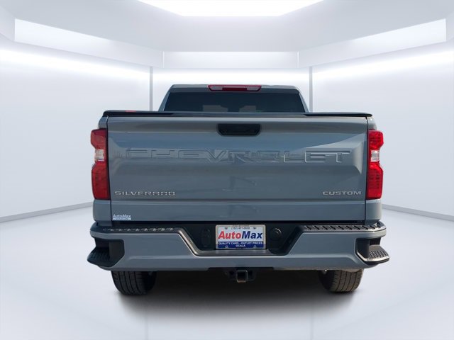 Used 2025 Chevrolet Silverado 1500 Custom image 4