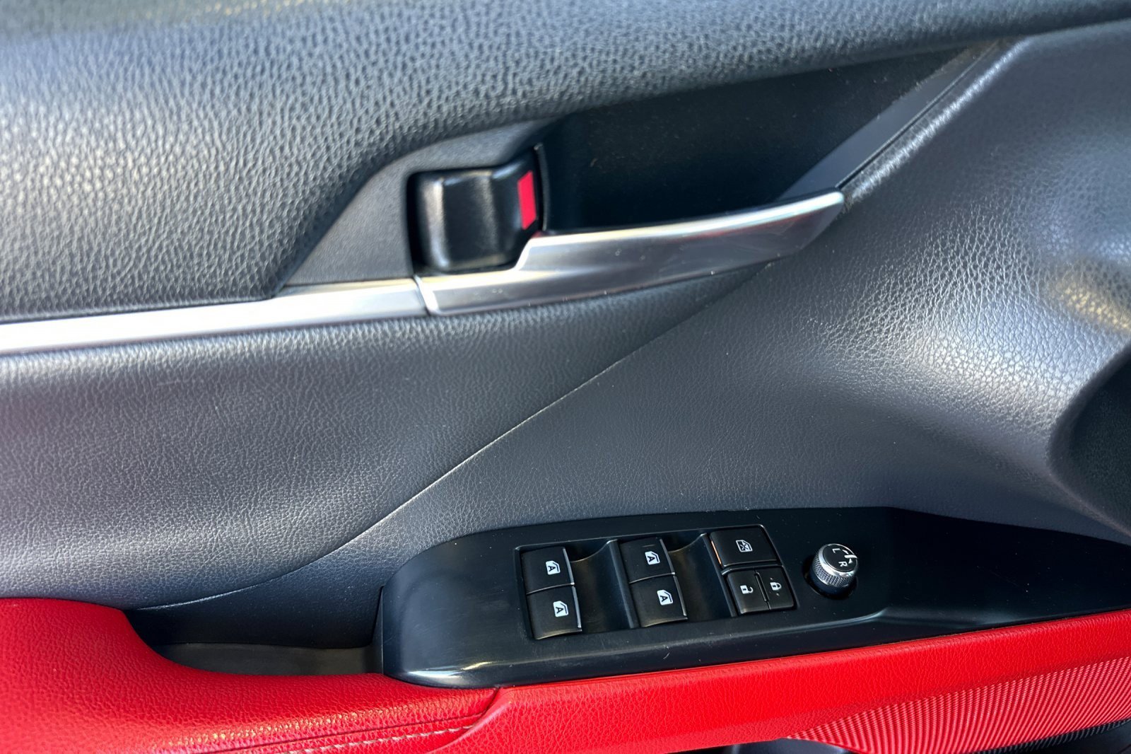 Certified 2020 Toyota Camry XSE image 10