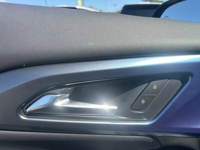 New 2026 Chevrolet Equinox EV LT image 12