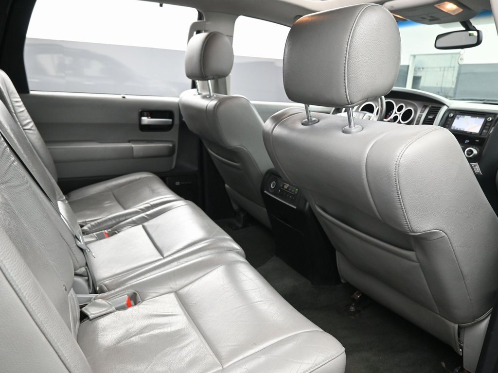 Used 2015 Toyota Sequoia Limited image 37