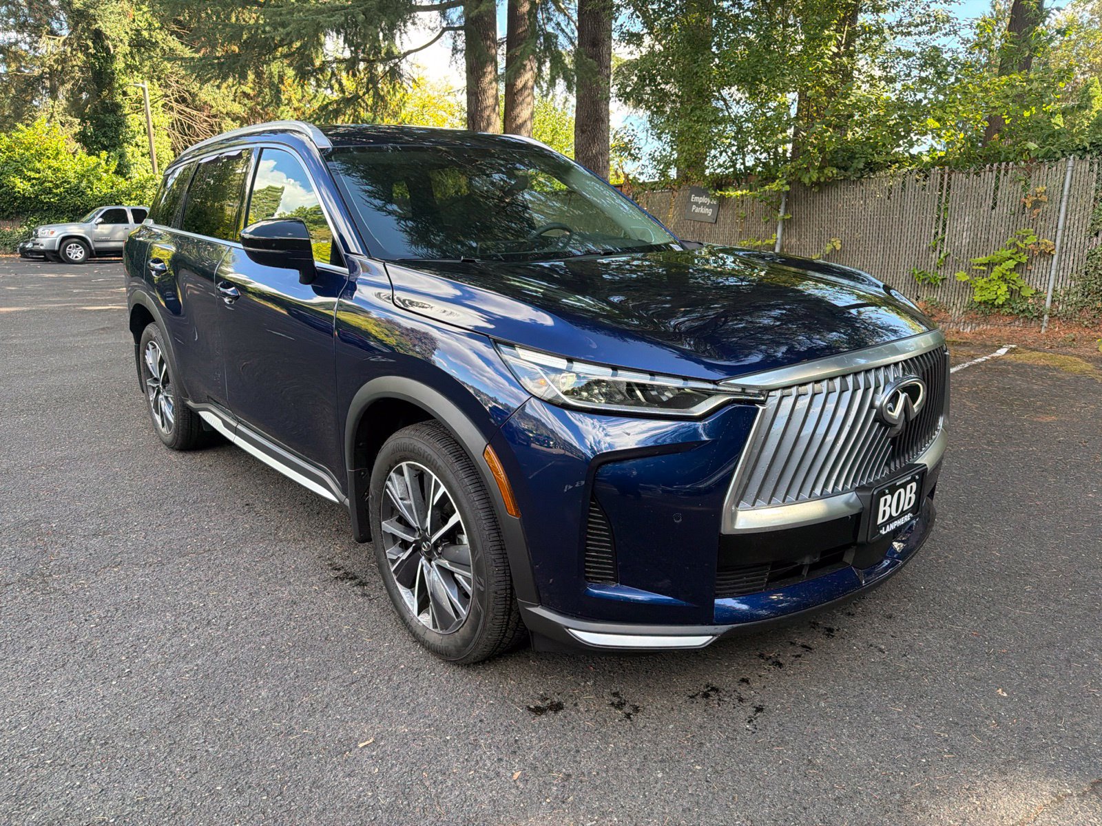 Certified 2026 INFINITI QX60 Luxe w/ Cargo Package AWD/4WD image 3