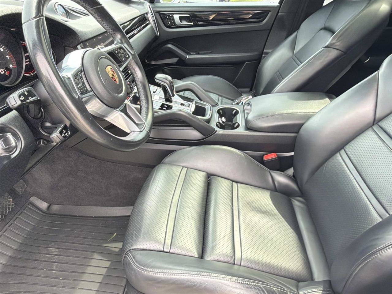 Used 2021 Porsche Cayenne Coupe AWD/4WD image 10