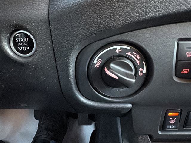Used 2024 Nissan Frontier SV w/ SV Convenience Package image 21