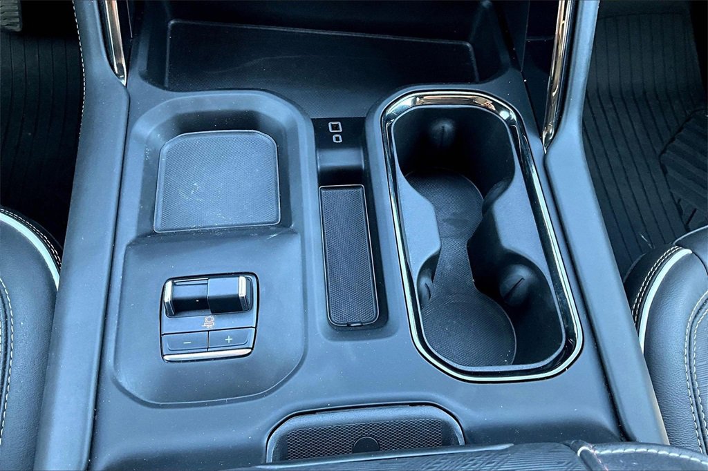 Used 2024 GMC Sierra 2500 AT4X w/ AT4X AEV Edition image 33