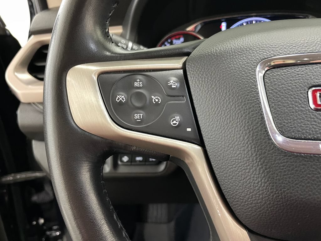 Certified 2022 GMC Acadia Denali w/ Denali Ultimate Package AWD/4WD image 33