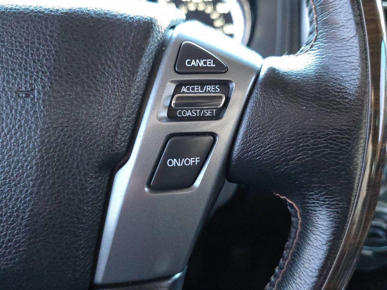 Used 2019 Nissan Titan Platinum Reserve w/ Platinum Utility Package image 9