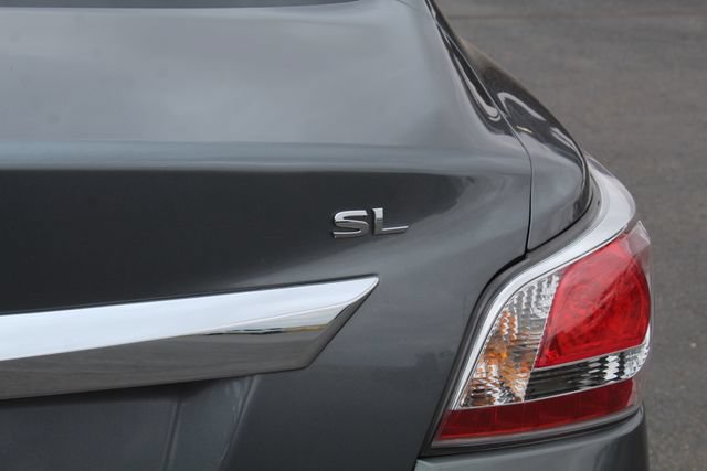 Used 2015 Nissan Altima 2.5 SL w/ Moonroof Package FWD image 5