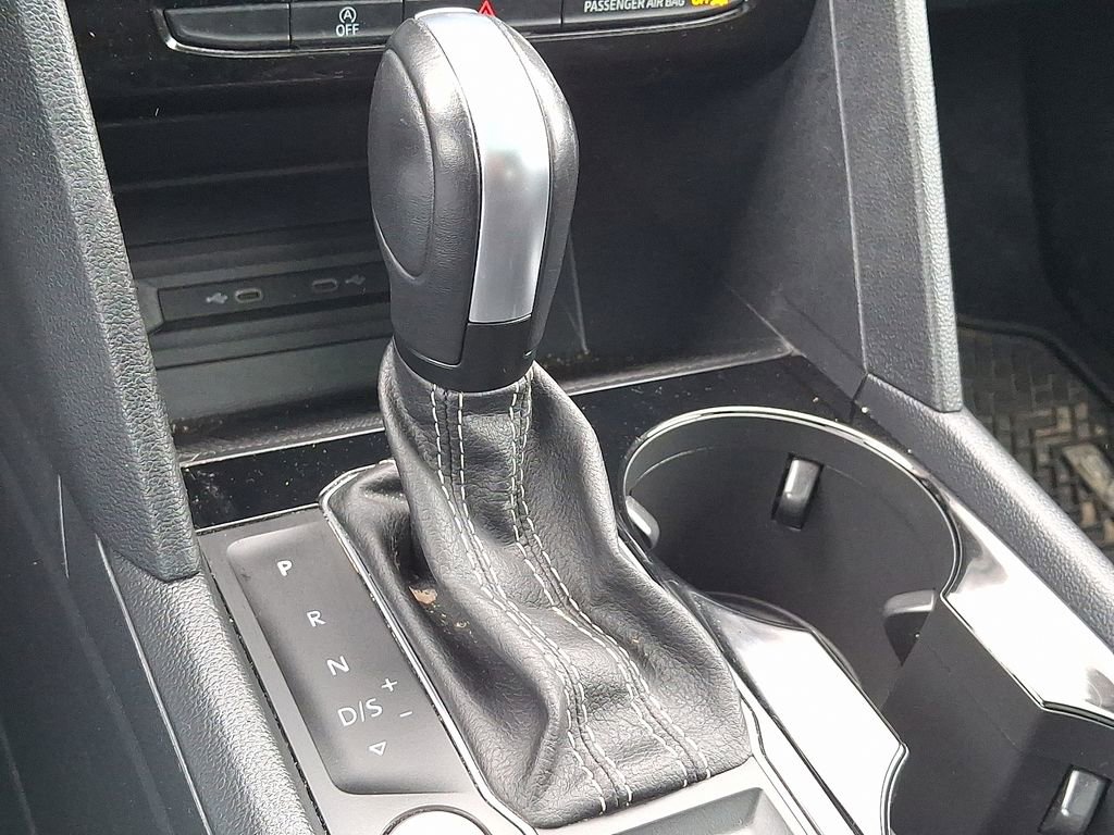 Used 2022 Volkswagen Atlas Cross Sport SE FWD image 15