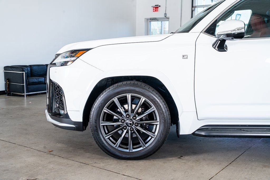 Used 2024 Lexus LX 600 F Sport image 9