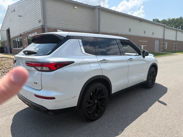 Used 2023 Mitsubishi Outlander SE Black Edition AWD/4WD image 6