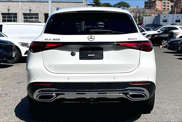 Used 2026 Mercedes-Benz GLC 300 4MATIC image 3