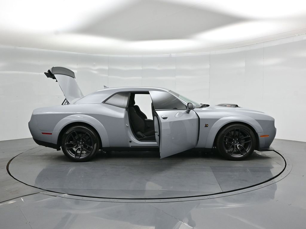 Used 2021 Dodge Challenger R/T Scat Pack RWD image 4