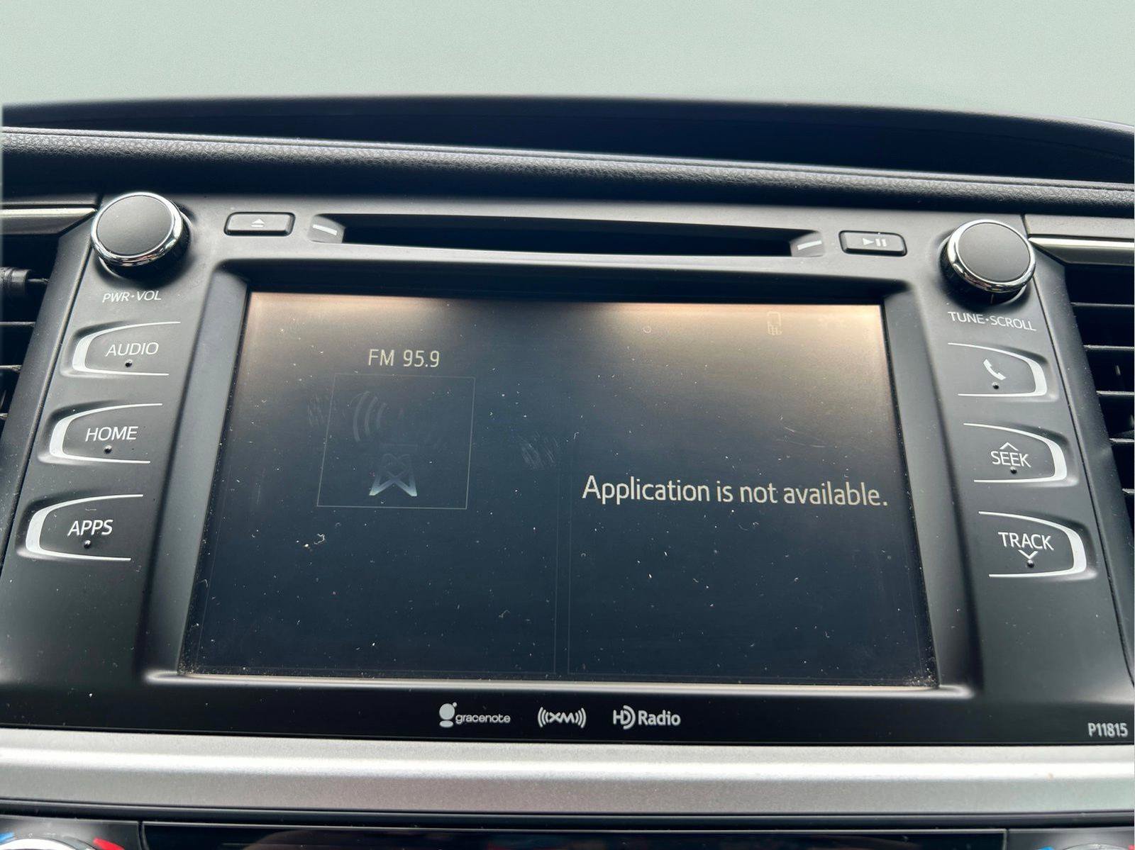 Used 2019 Toyota Highlander Plus FWD image 29