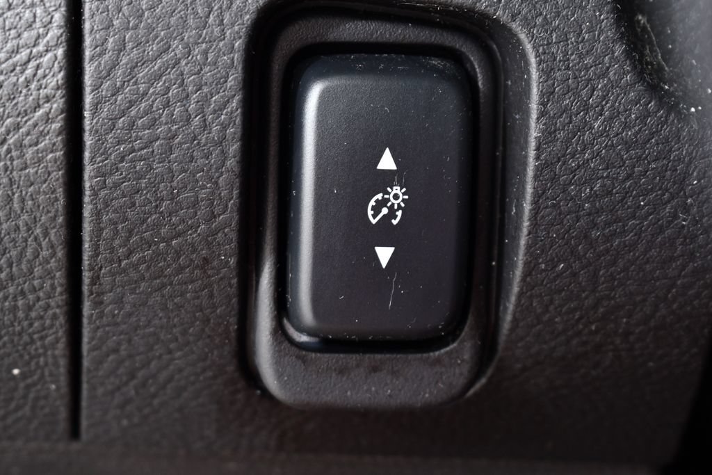 Used 2013 Ford Taurus Limited FWD image 29