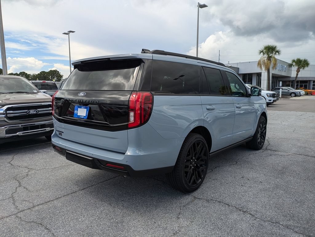 New 2027 Ford Expedition Platinum w/ Stealth Performance Package AWD/4WD video 4