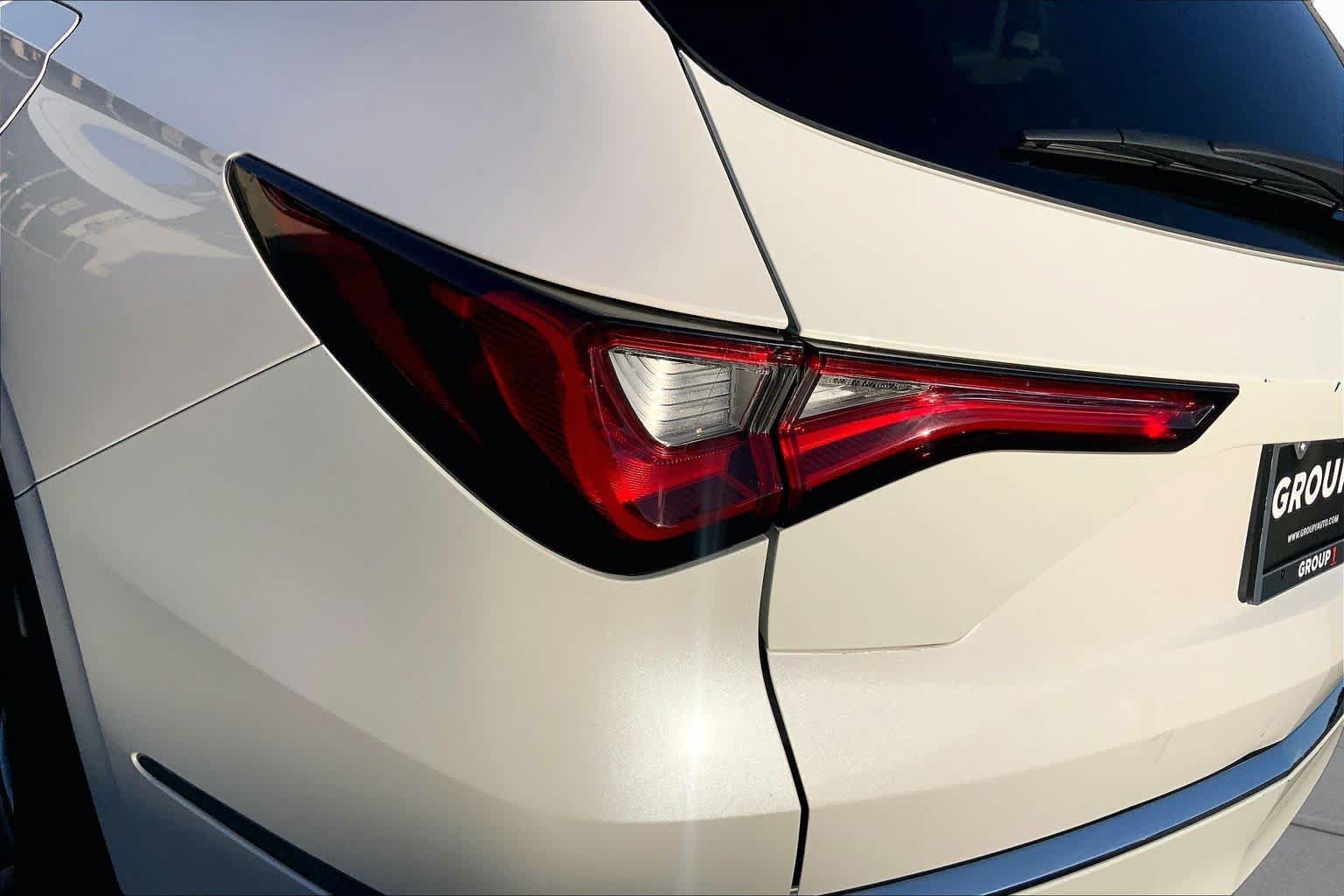 Used 2024 Acura MDX SH-AWD image 28