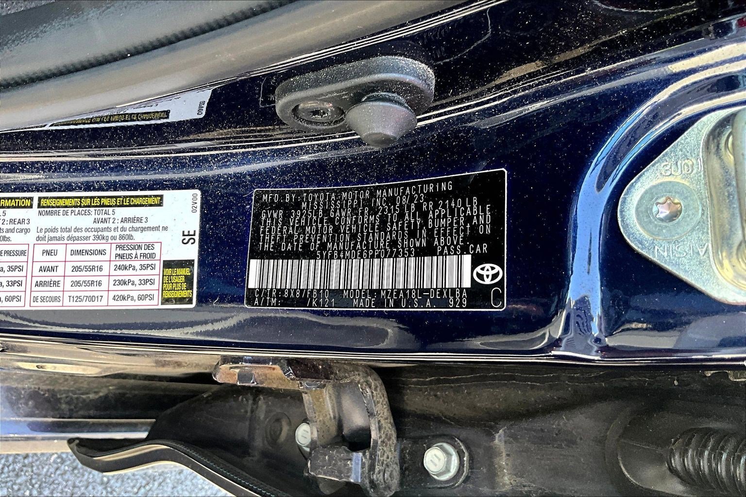 Used 2023 Toyota Corolla LE w/ Carpet Mat Package (TMS) FWD image 17