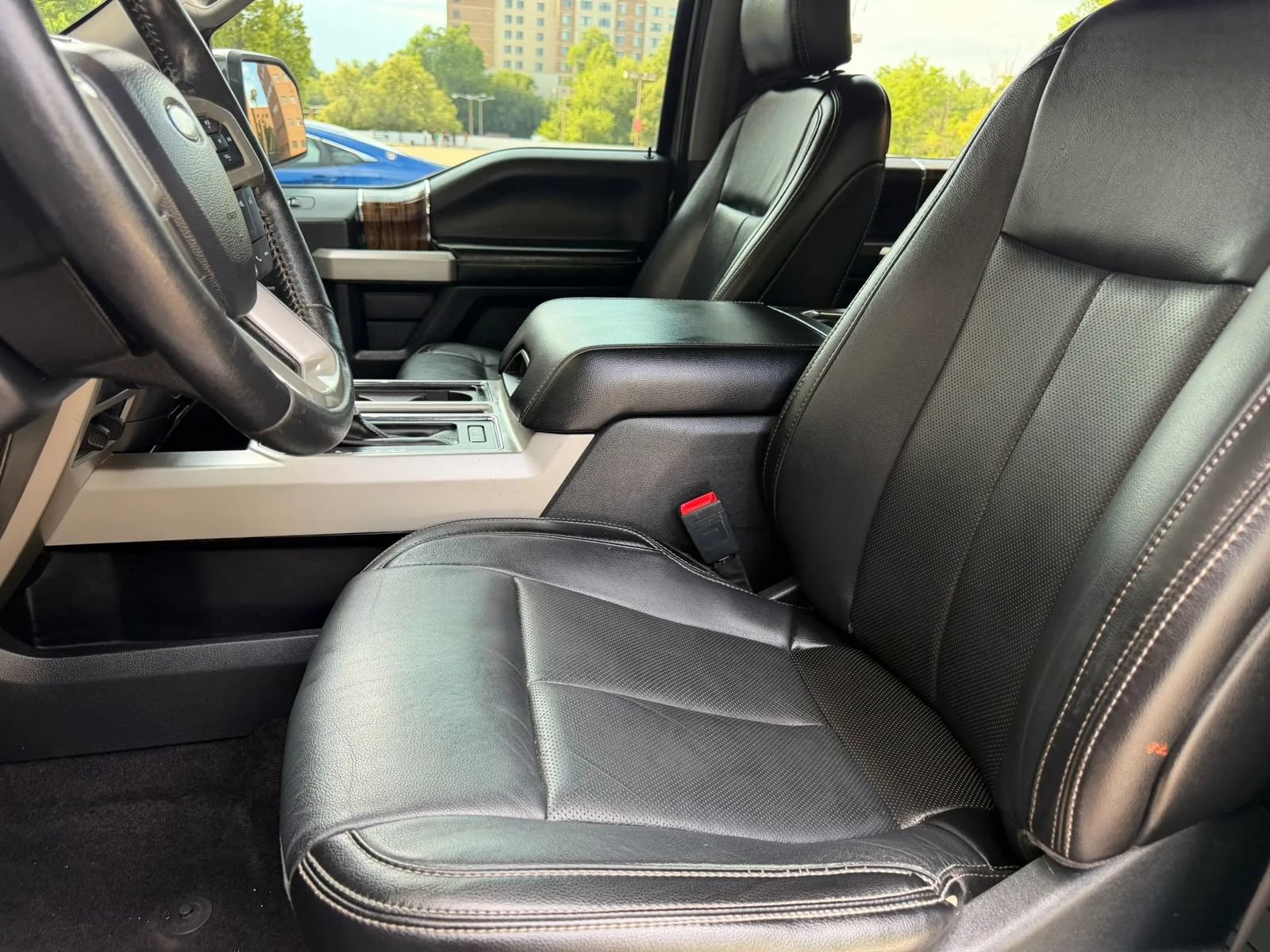 Used 2020 Ford F150 Lariat w/ Equipment Group 502A Luxury AWD/4WD image 3
