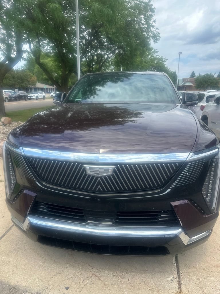 Used 2025 Cadillac Escalade IQ Luxury 2 w/ LPO, Premium Carpet Package AWD/4WD image 14