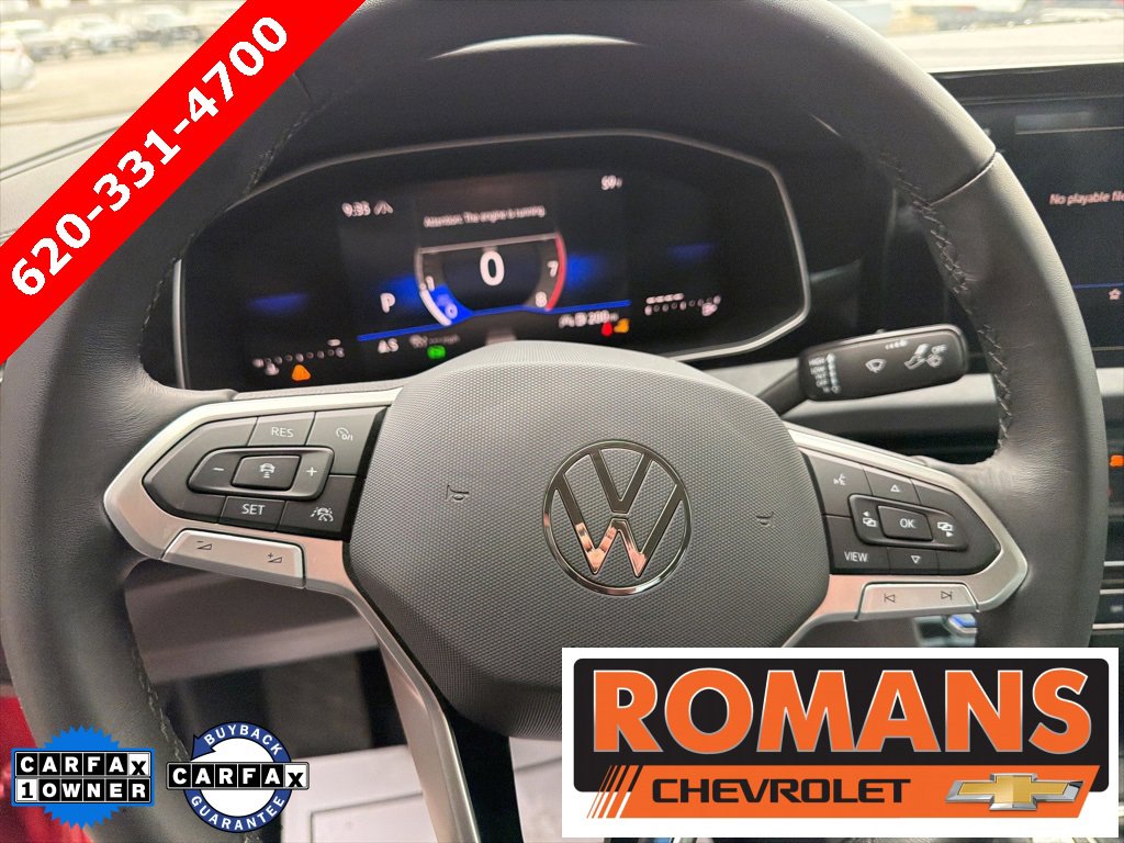 Used 2025 Volkswagen Jetta SE image 12